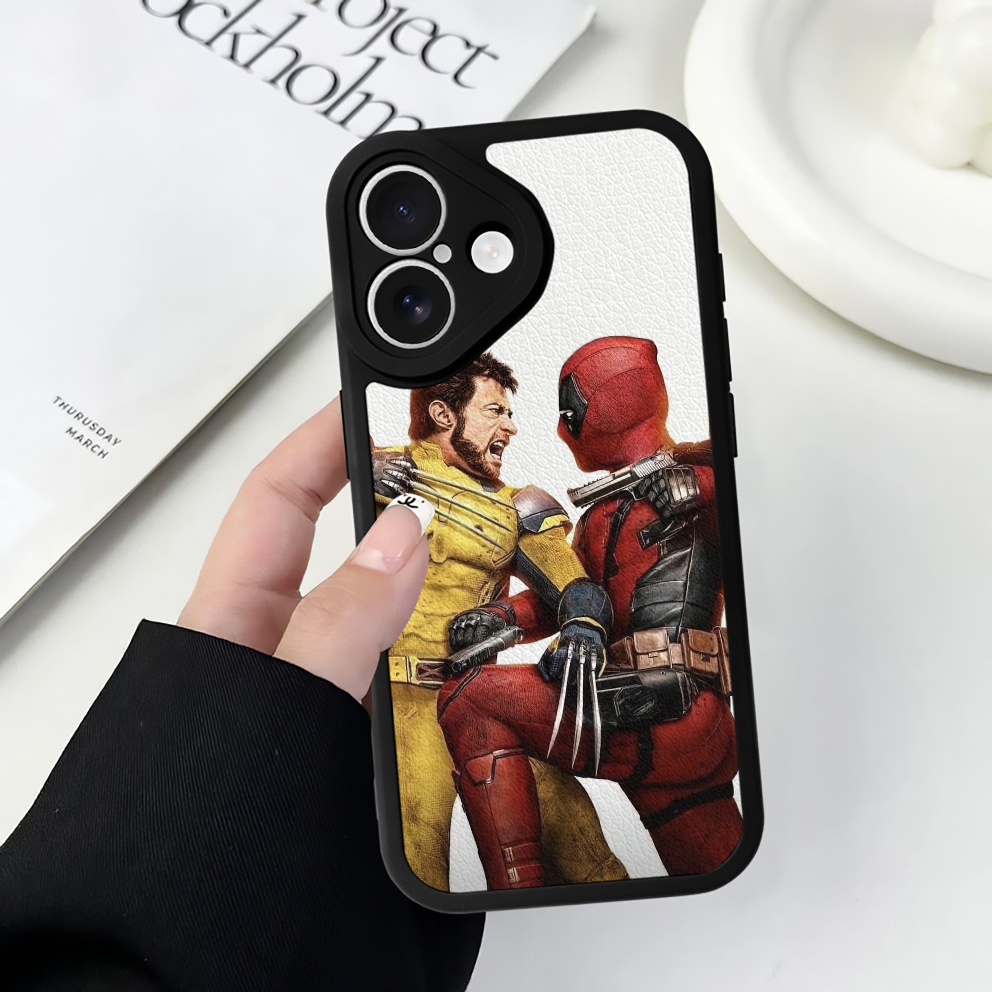 Deadpool デッドプール 【iPhone 16シリーズ対応】シリコンスマホケース（レザー調） 材質：シリコン
